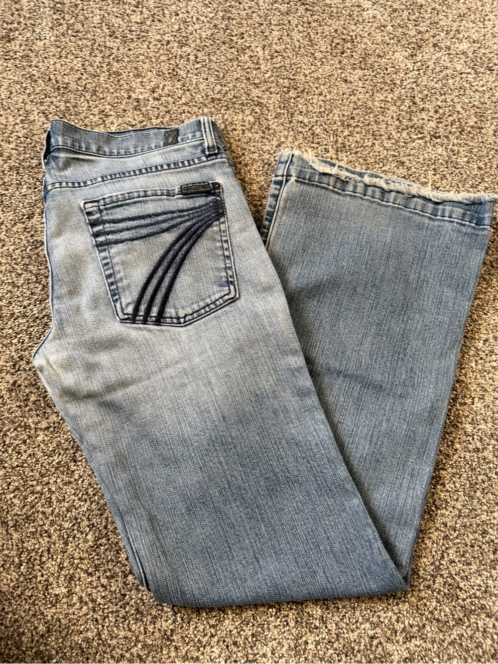 Light Blue Men’s Jeans 7 For All Mankind- Dojo jeans - size 31. 31in inseam.